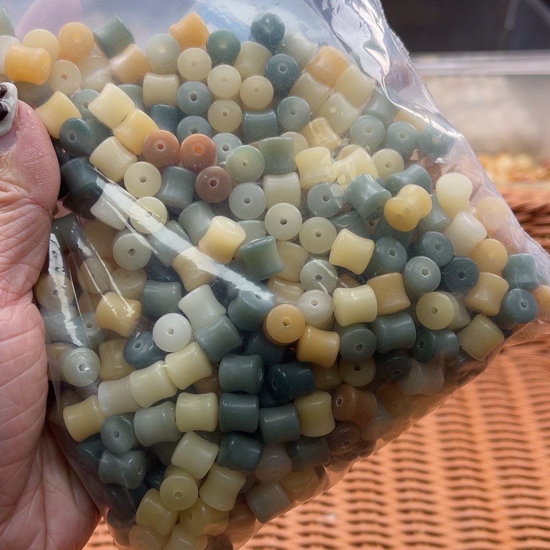 白玉菩提吊坠A/9mm/80颗锅底 两人