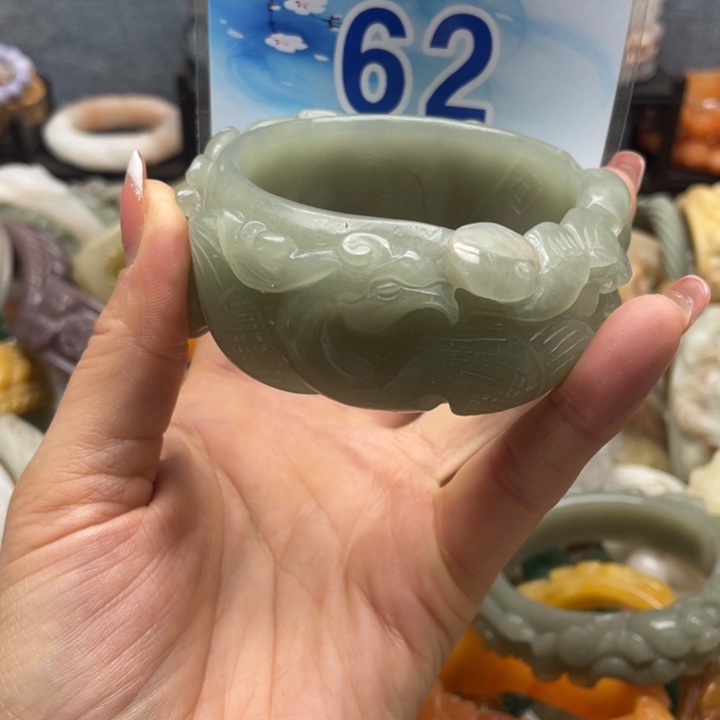 石英岩玉未镶嵌手镯