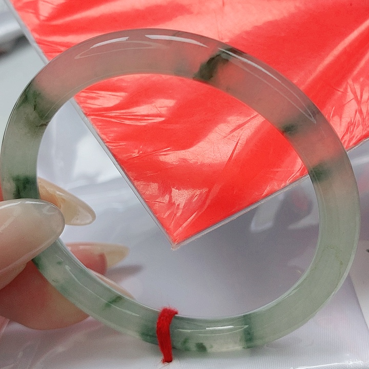 翡翠手镯未镶嵌缅甸天然A货翡翠