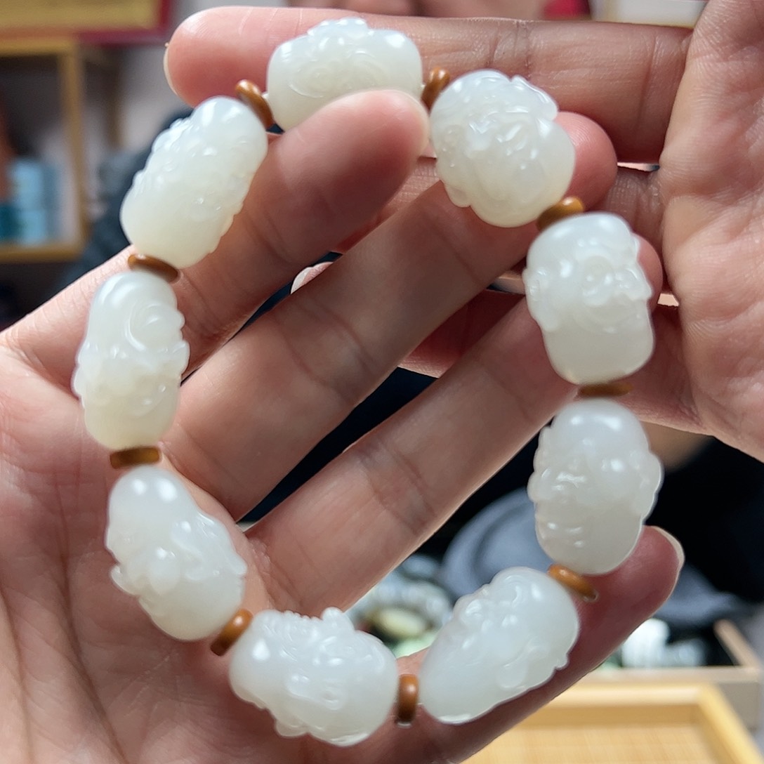 【闪购商品】和田玉手串未镶嵌黑山料