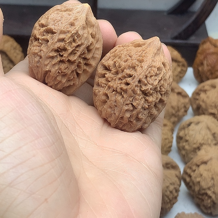 沧***5吊坠文玩核桃45蒜头有黄