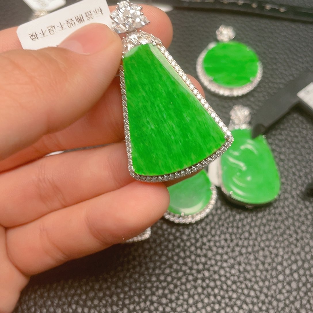 【闪购商品】翡翠吊坠(不含链)银S925镶嵌