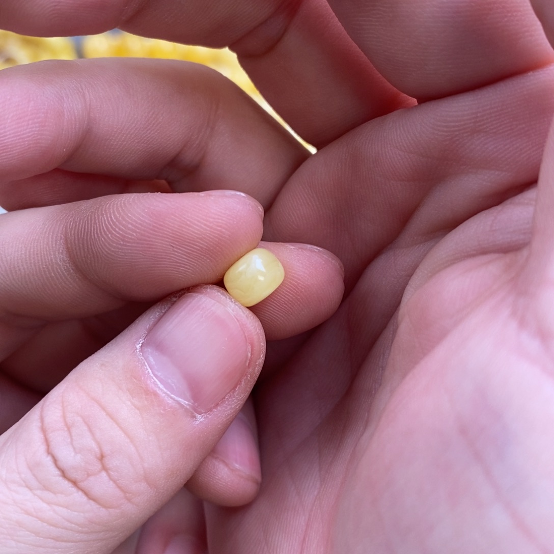 ****阳蜜蜡未镶嵌裸石配饰