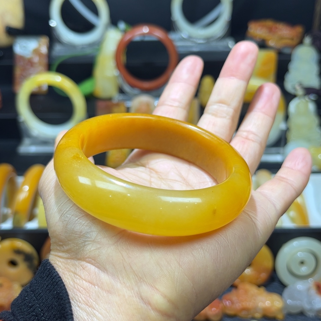 石英质玉（黄龙玉）未镶嵌手镯