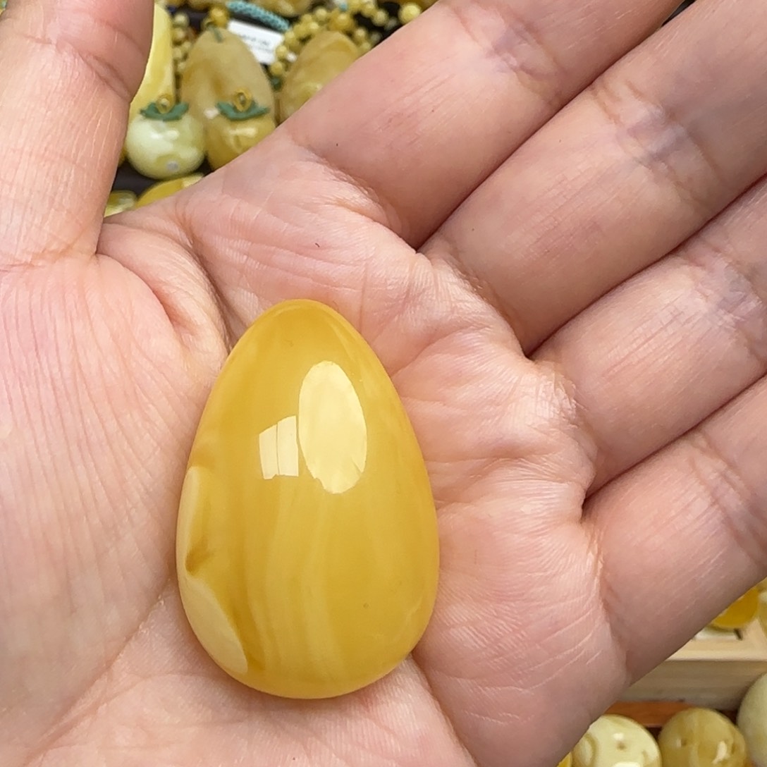 蜜蜡吊坠(不含链)未镶嵌天然俄料鸡油黄妖花蜜蜡水滴