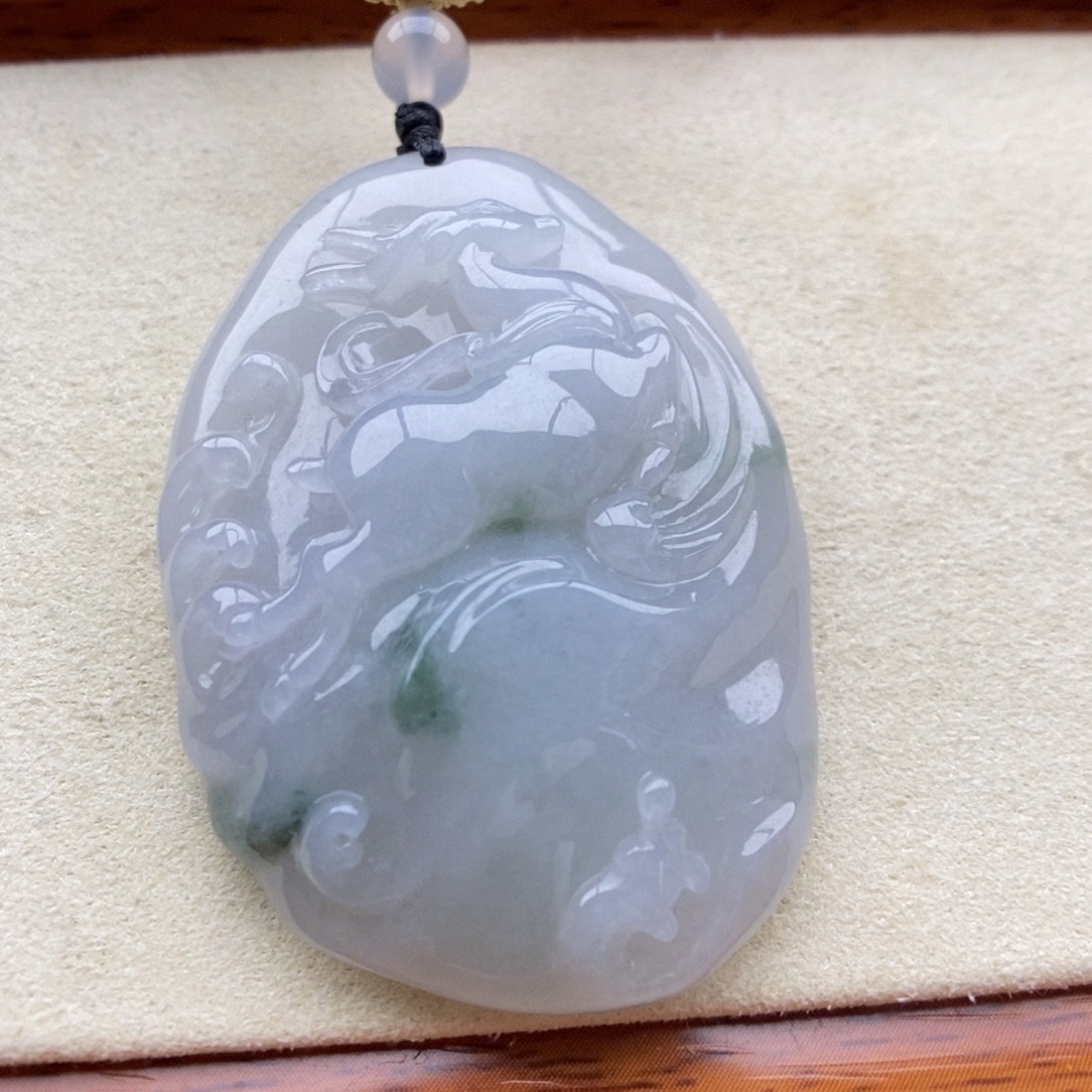 翡翠未镶嵌颈饰吊坠