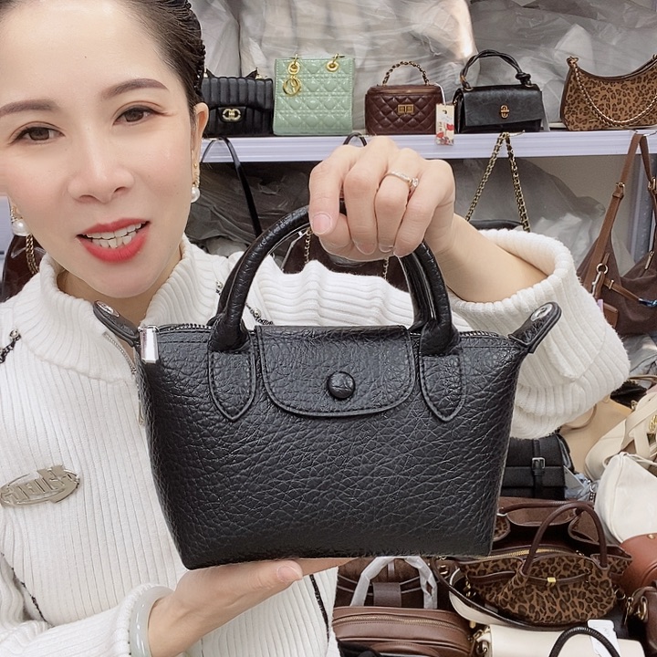 蚕丝小牛剖层皮革PU