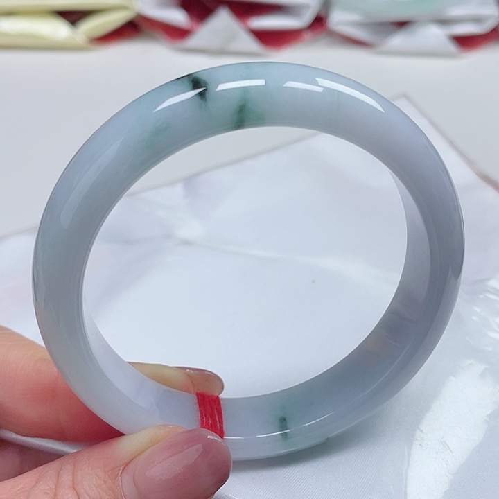 翡翠手镯未镶嵌缅甸翡翠