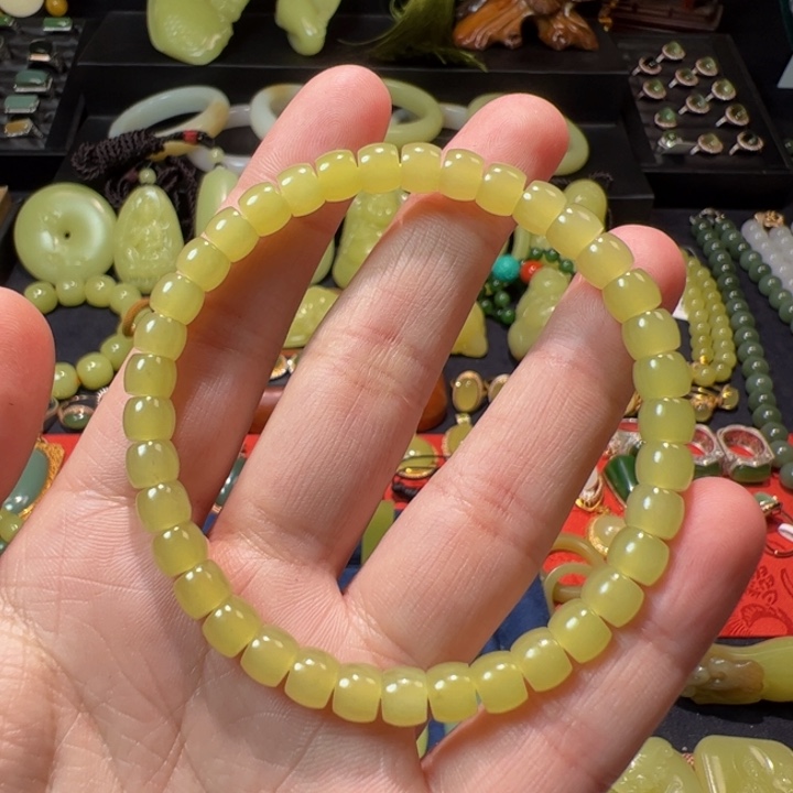 和田玉（黄玉）颈饰未镶嵌