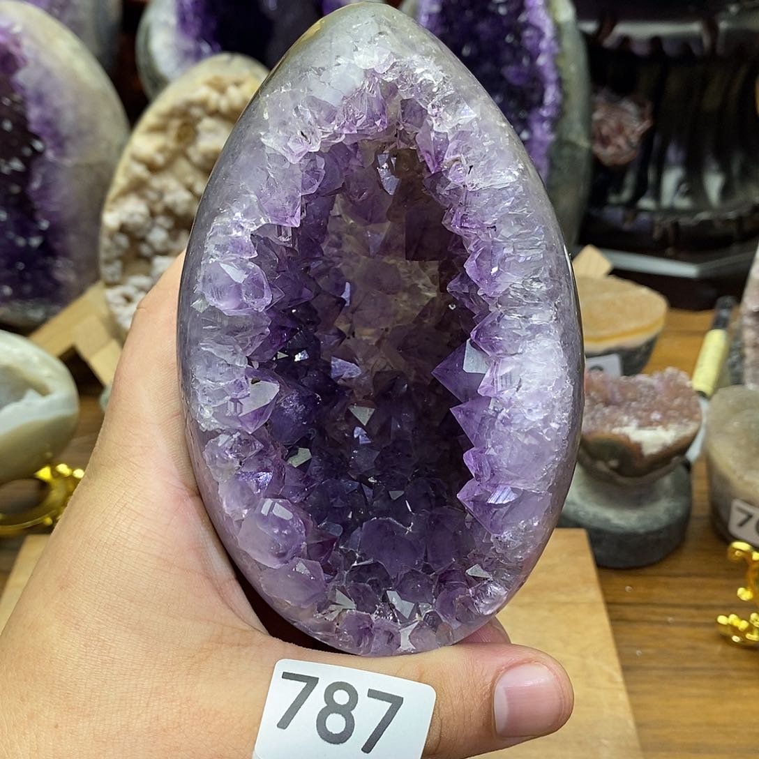 紫晶摆件未镶嵌全抛龙蛋