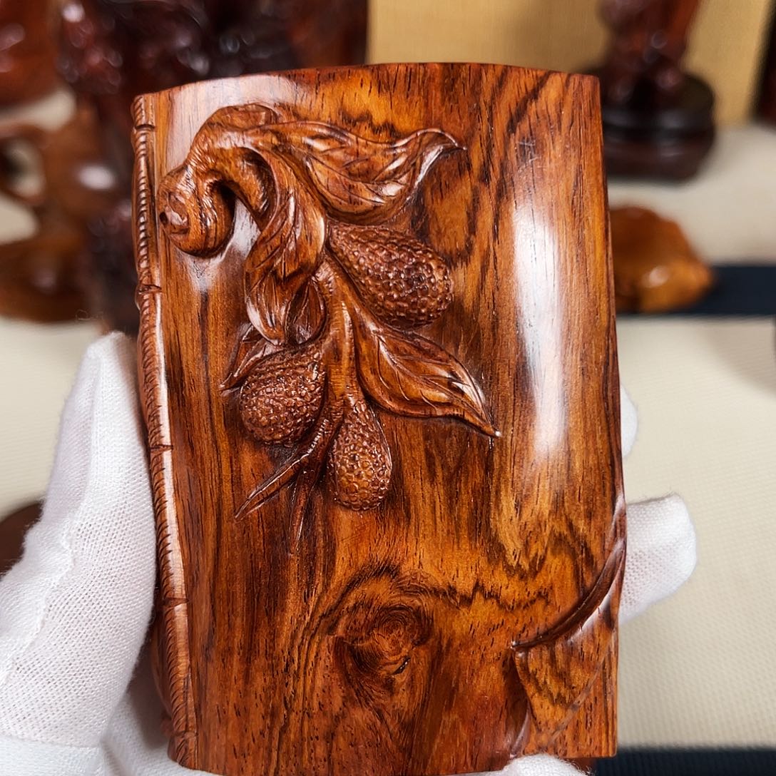 黄花梨/降香黄檀把件