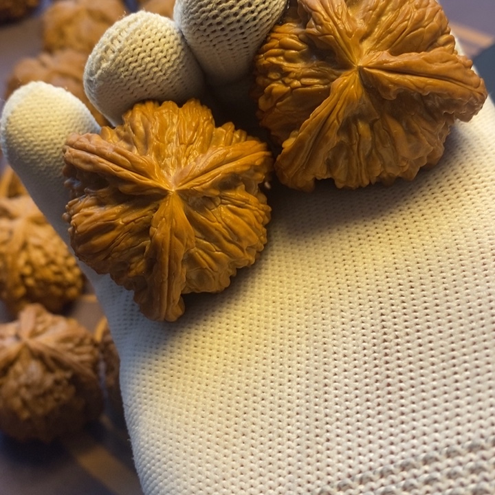 徐***.手串/手链核桃工艺品