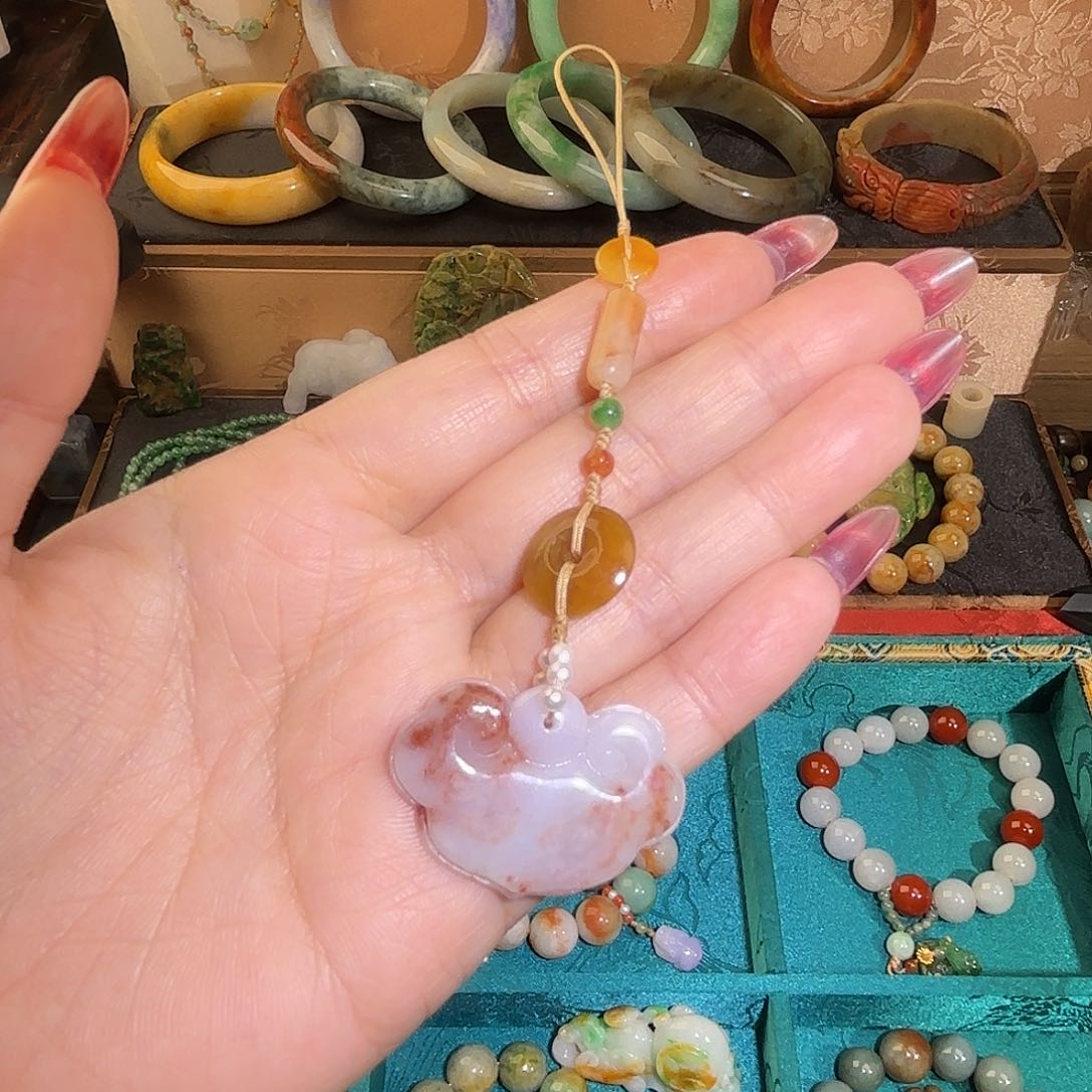 翡翠颈饰未镶嵌压襟