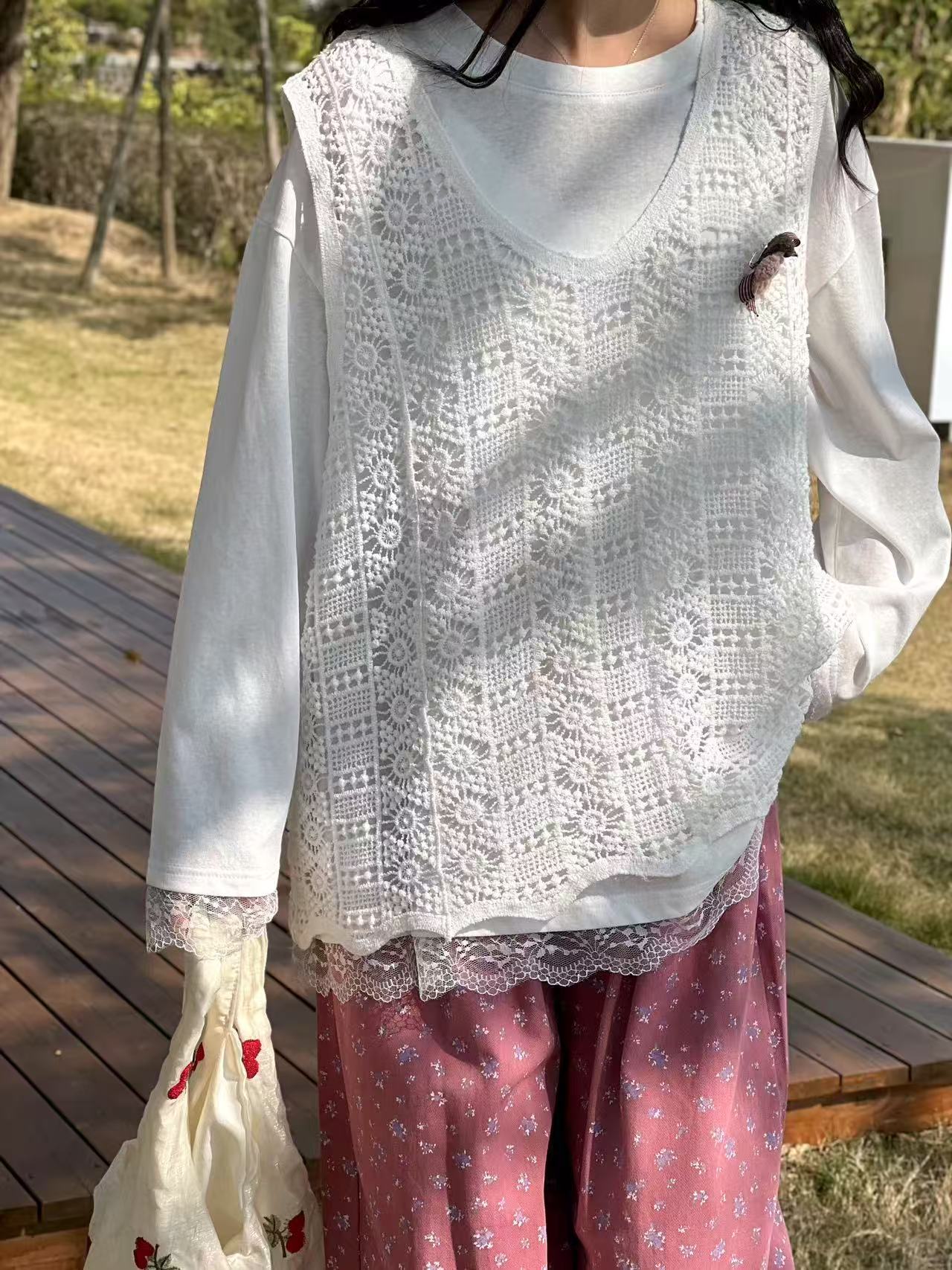 【小马达】2025春季新款纯色个性镂空设计时尚百搭叠穿马夹女88056