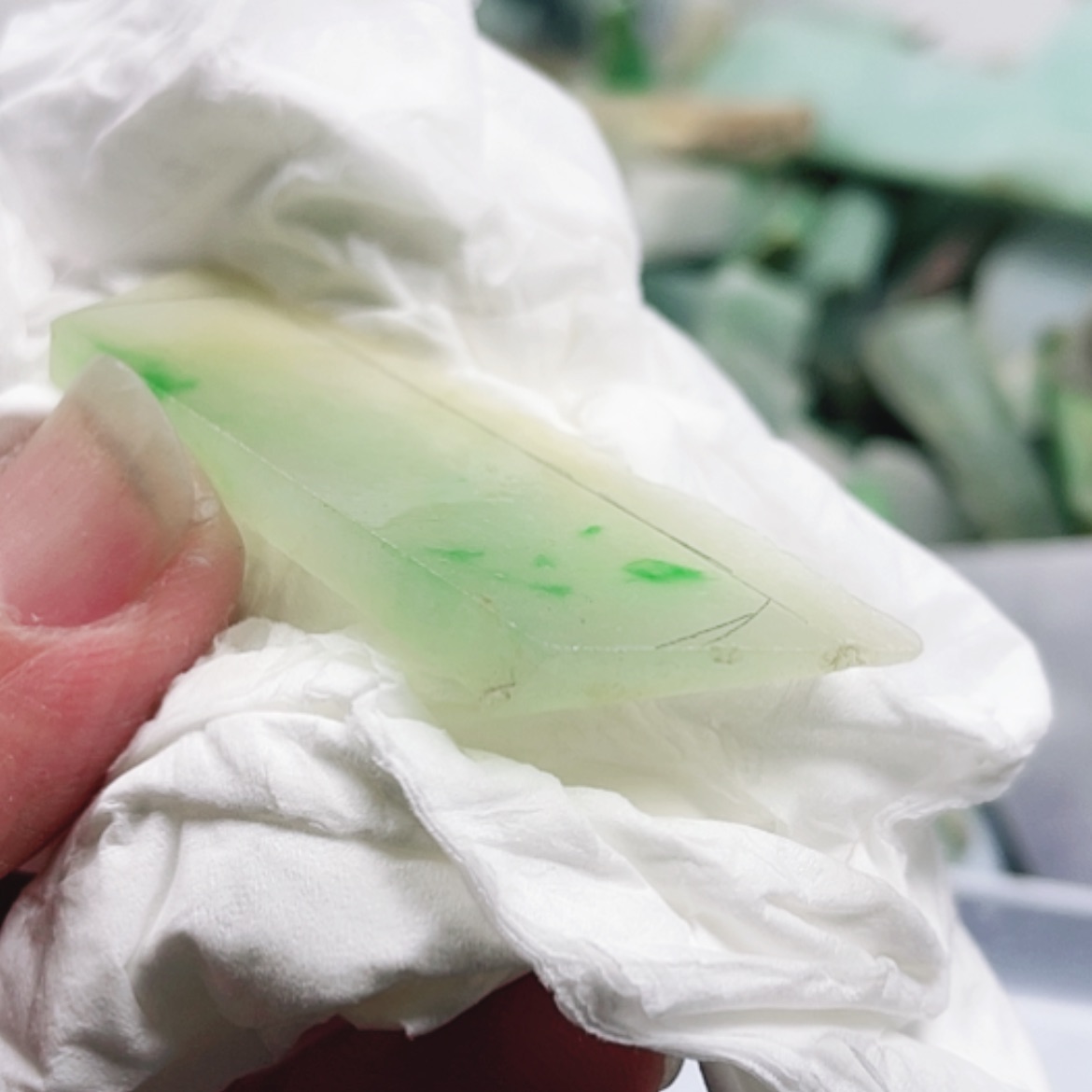 【闪购商品】翡翠颈饰未镶嵌A货