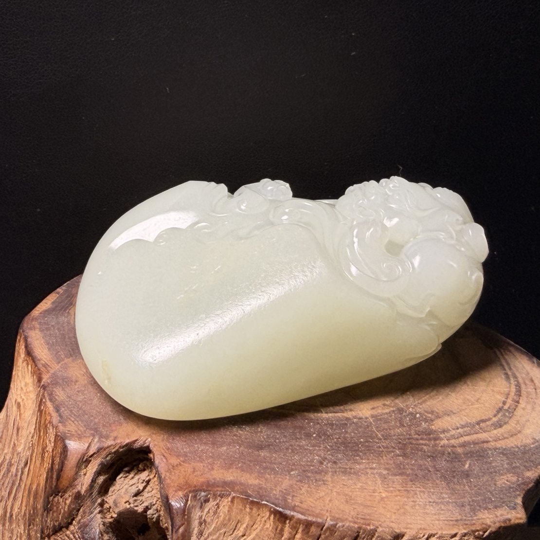 新疆和田白玉龙凤把件