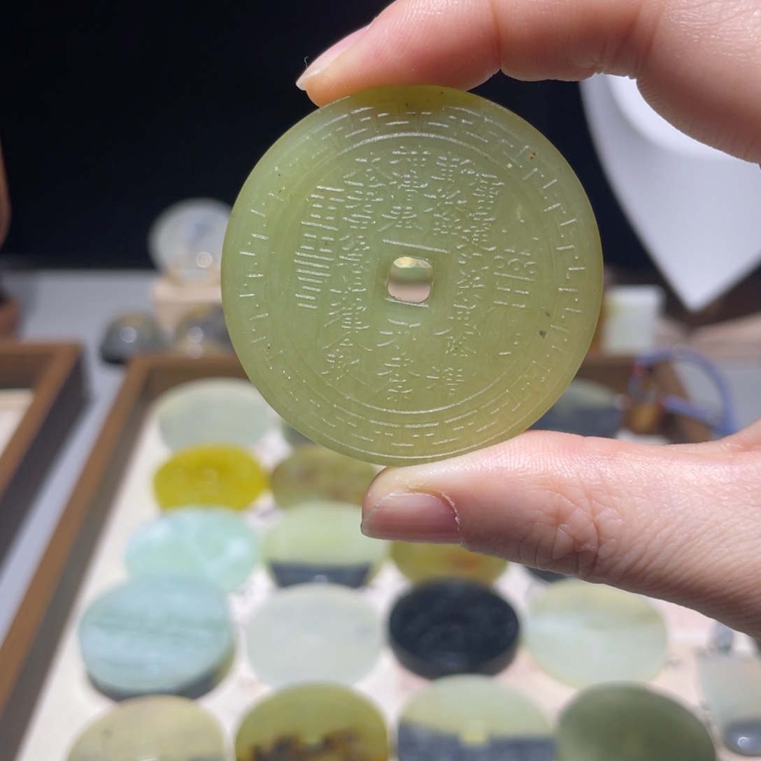 岫玉未镶嵌颈饰颈饰4