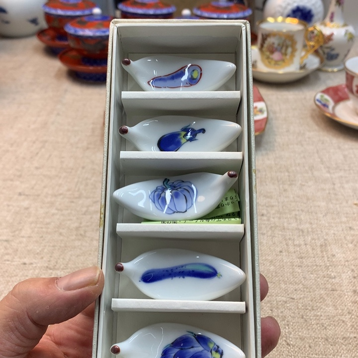 莉****金瓷阁家的美丽瓷器