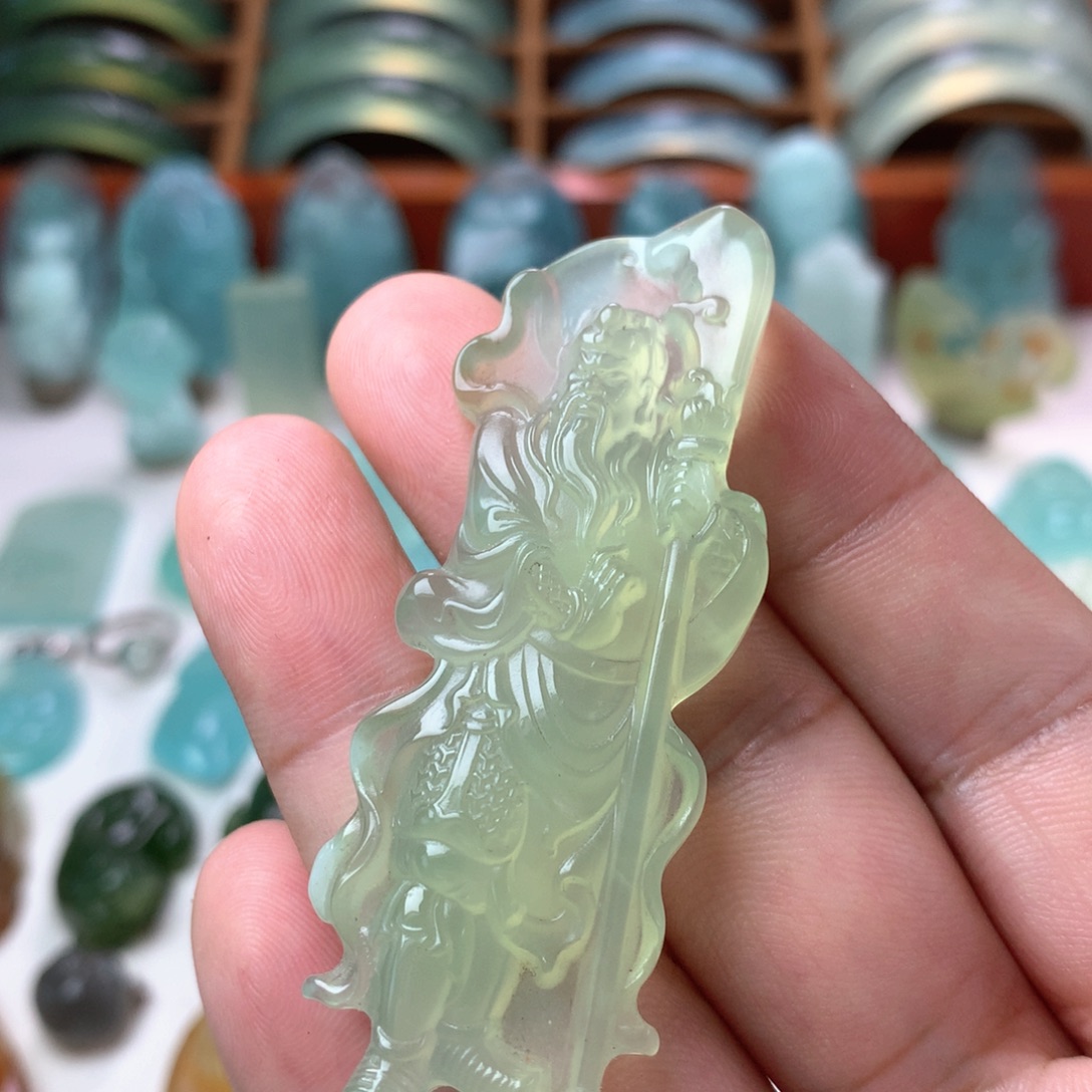 未镶嵌蛇纹石玉关公吊坠