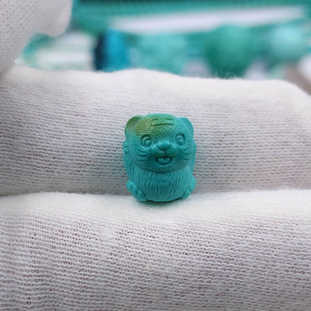 绿松石小老虎1.7克未镶嵌