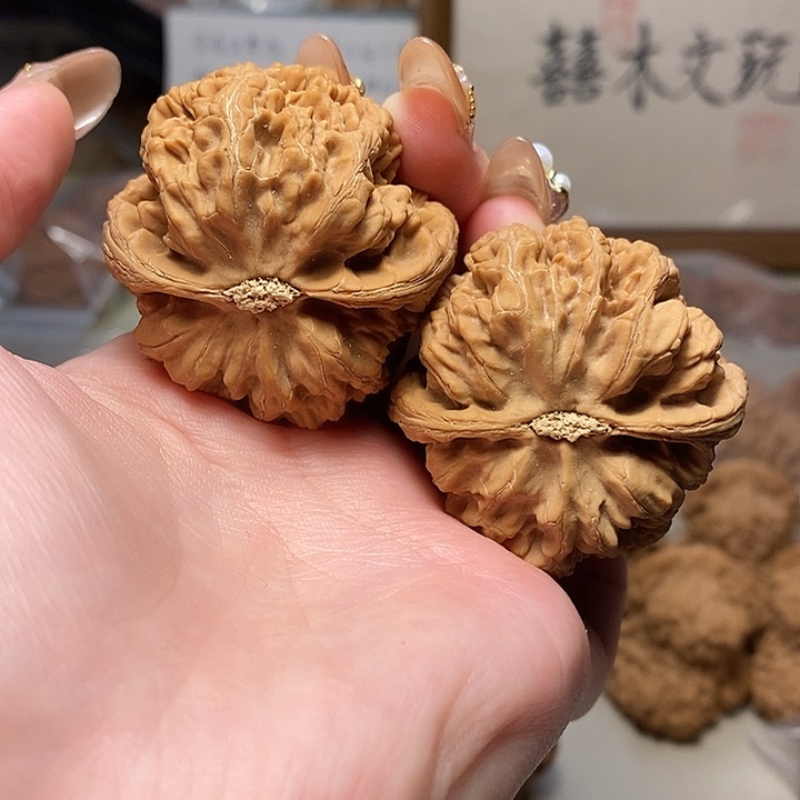 吊坠文玩核桃43粗筋