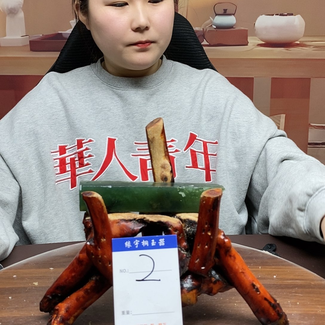 蛇纹石玉原石未镶嵌