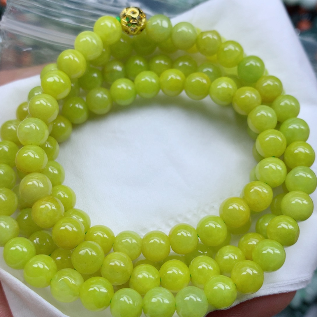 翡翠颈饰未镶嵌手串