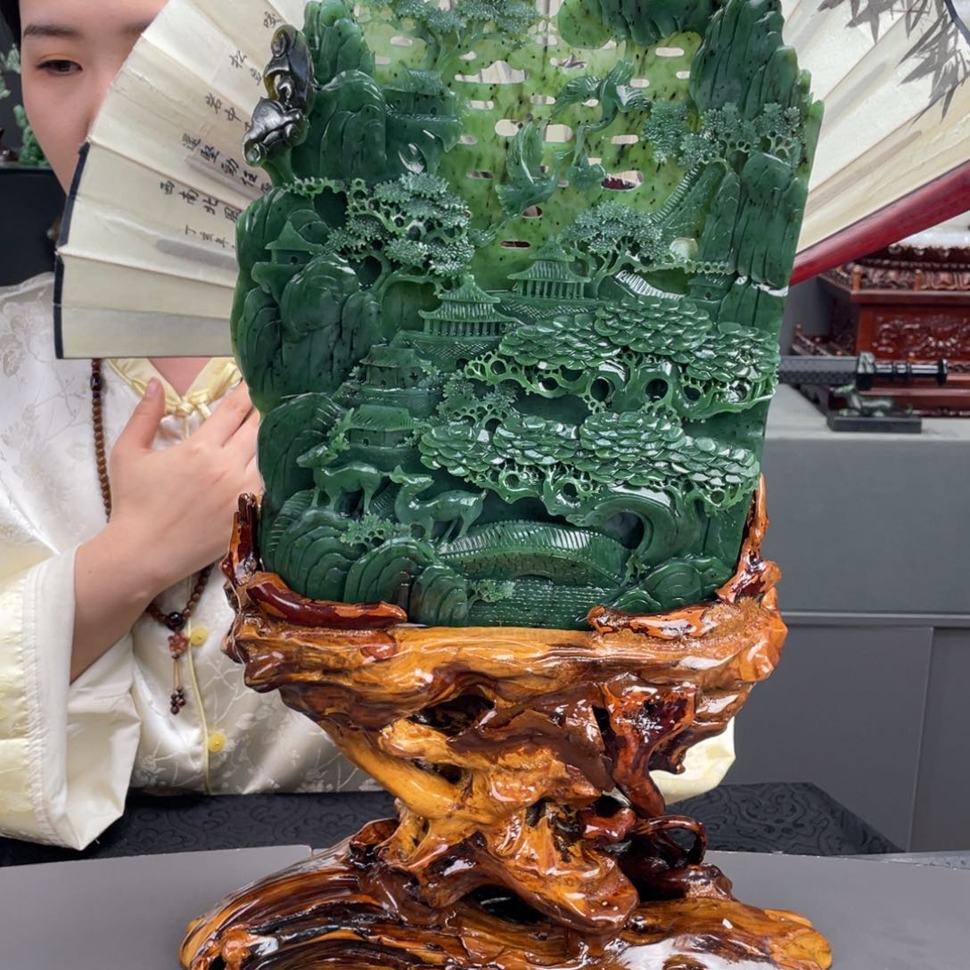 未镶嵌和田玉摆件