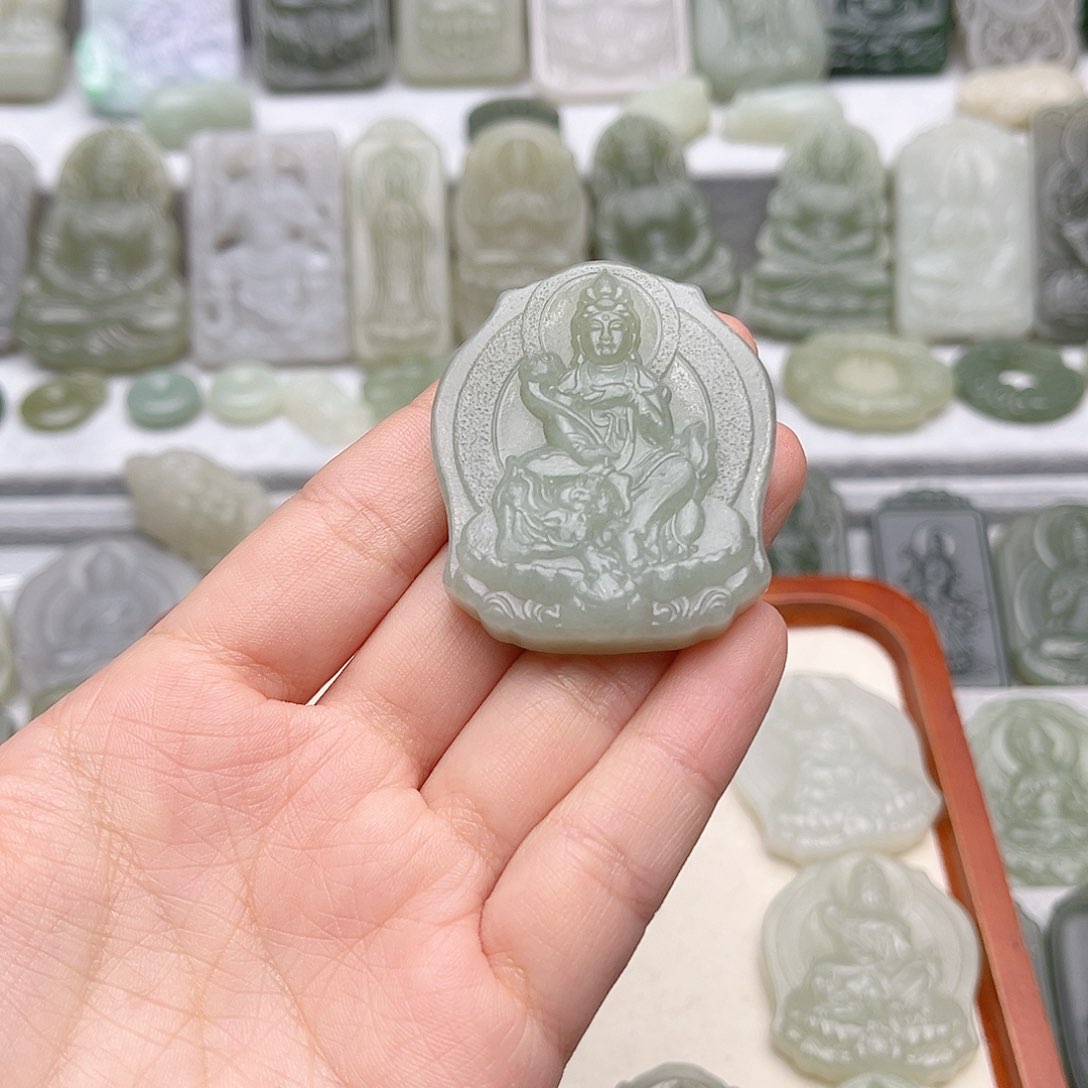 和田玉颈饰未镶嵌老****号