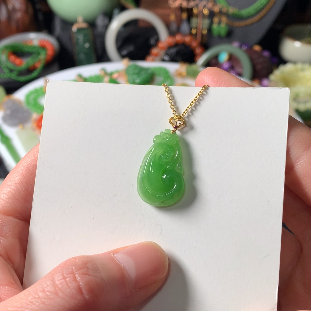 和田玉吊坠(不含链)18K金镶嵌王*SL0001