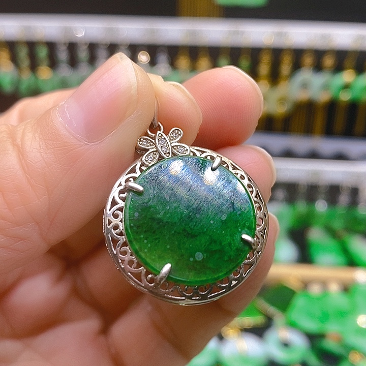 翡翠吊坠(赠链)银S925镶嵌吊坠