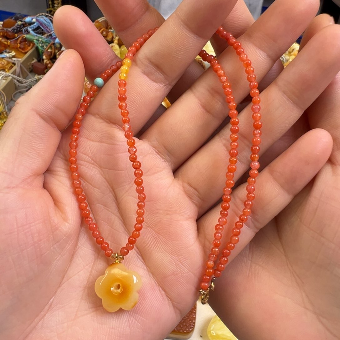 蜜蜡裸石未镶嵌蜜蜡