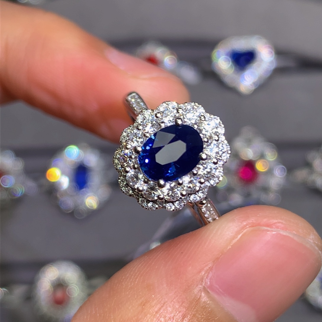 蓝宝石戒指18K金镶嵌1.03ct无烧AIGS皇家蓝