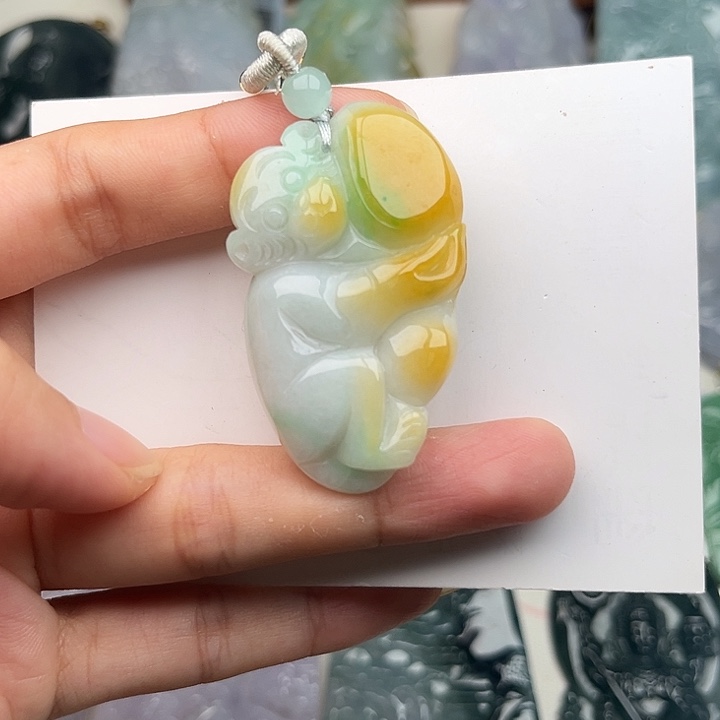 翡翠未镶嵌颈饰挂件