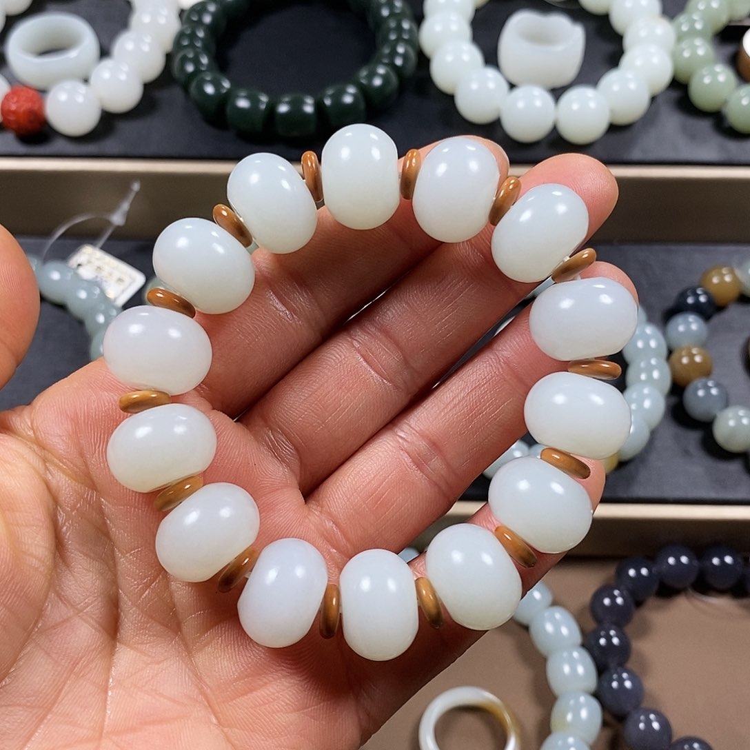 和田玉手链未镶嵌野**队