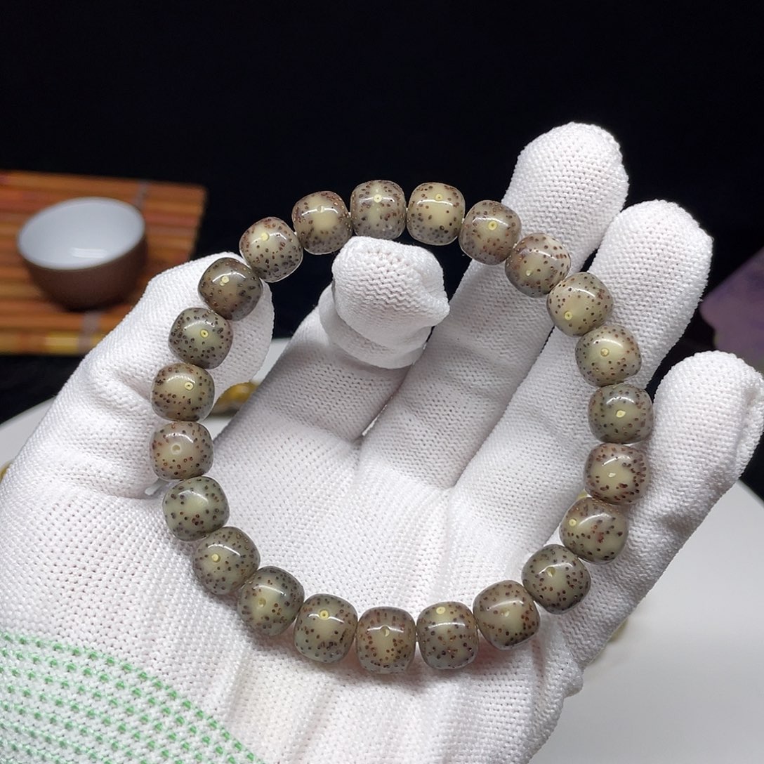 星月菩提吊坠02。10/9黑冰黄金瞳