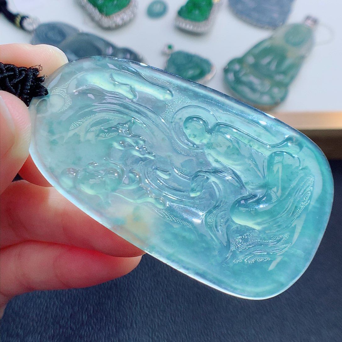 翡翠颈饰未镶嵌翡翠