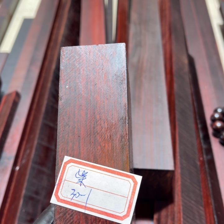 紫檀木类端景台?****࿐