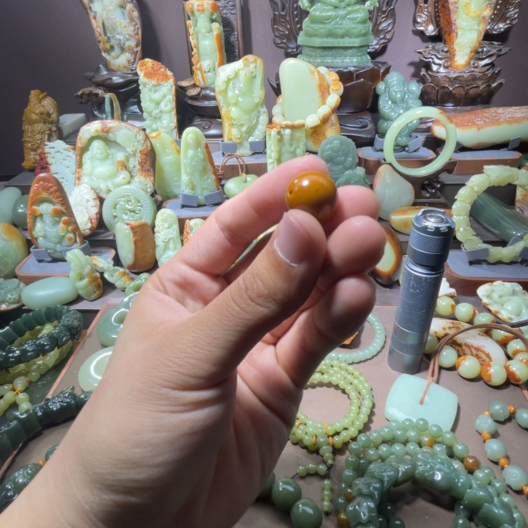 透闪石质玉单珠未镶嵌江***?