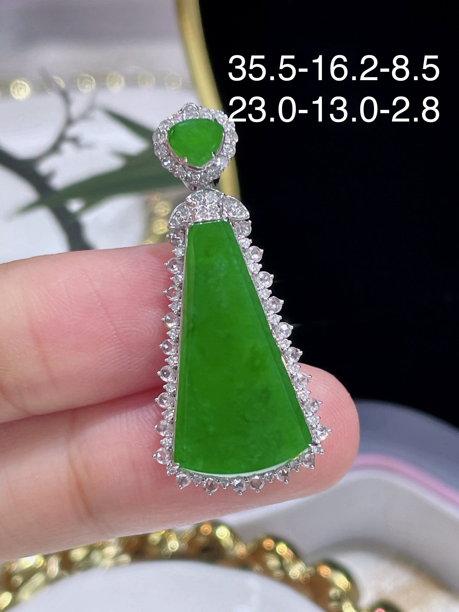 天然缅甸A货翡翠18k金南非真钻冰种正阳绿浓阳绿辣绿无事牌吊坠