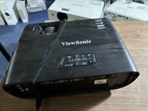 9新  二手 优派投影仪 运费自理