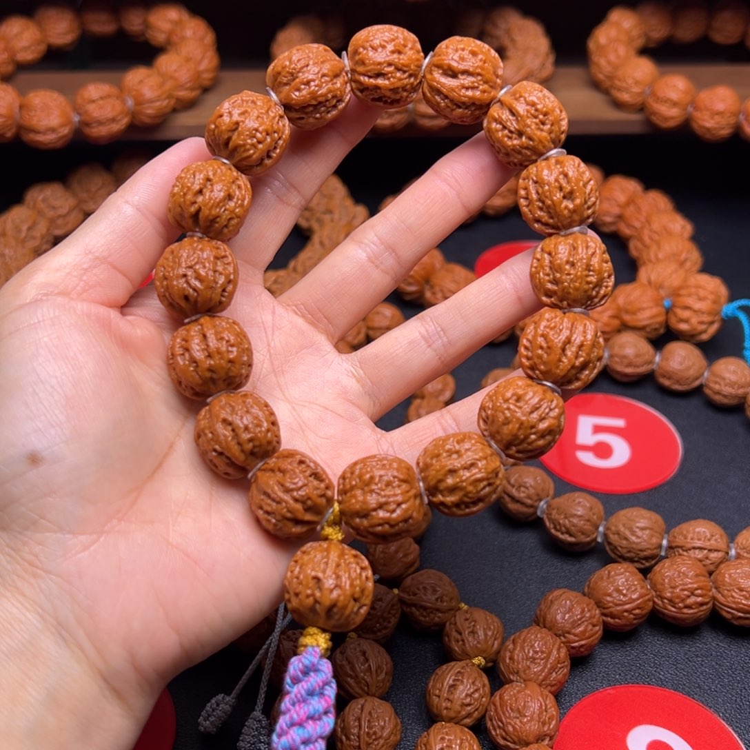 嘉****发小秋子八棱手串18尺