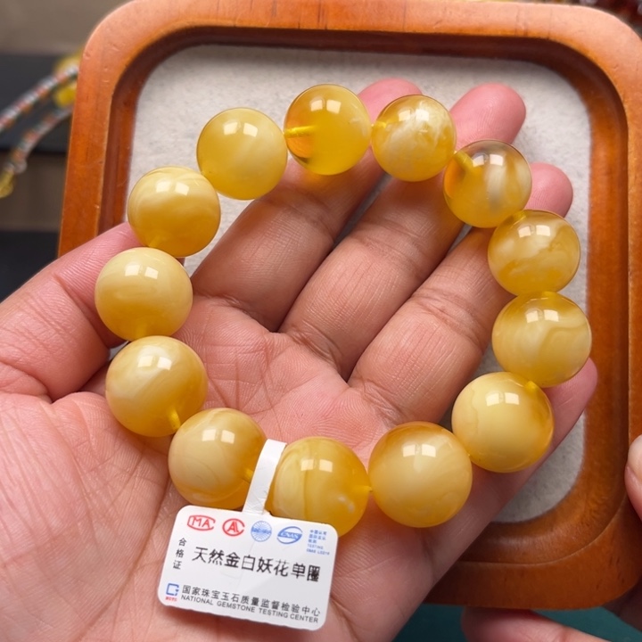 琥珀未镶嵌珠宝奇石M117号16+金白溶洞妖花