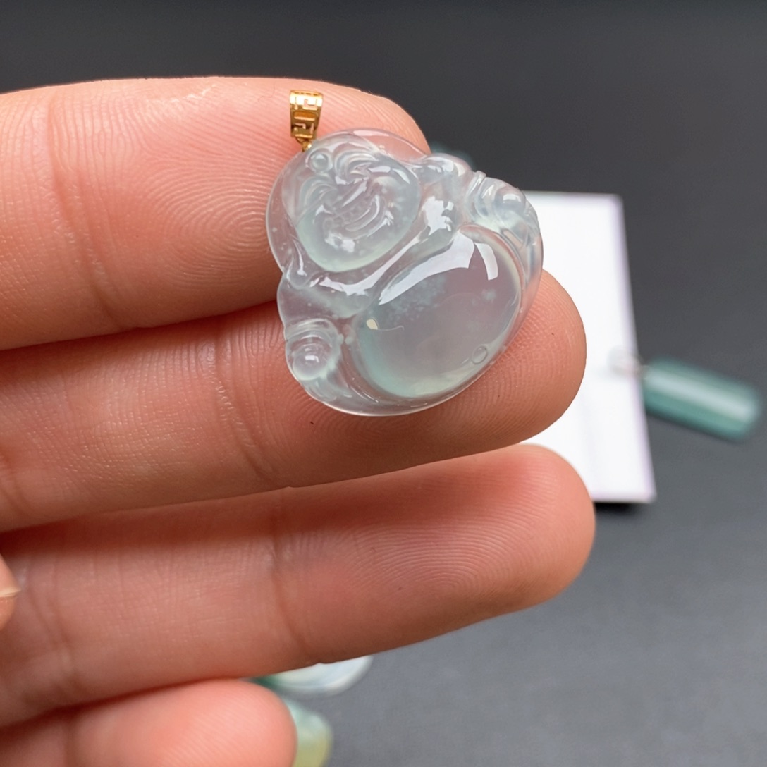 颈饰18K金镶嵌翡翠