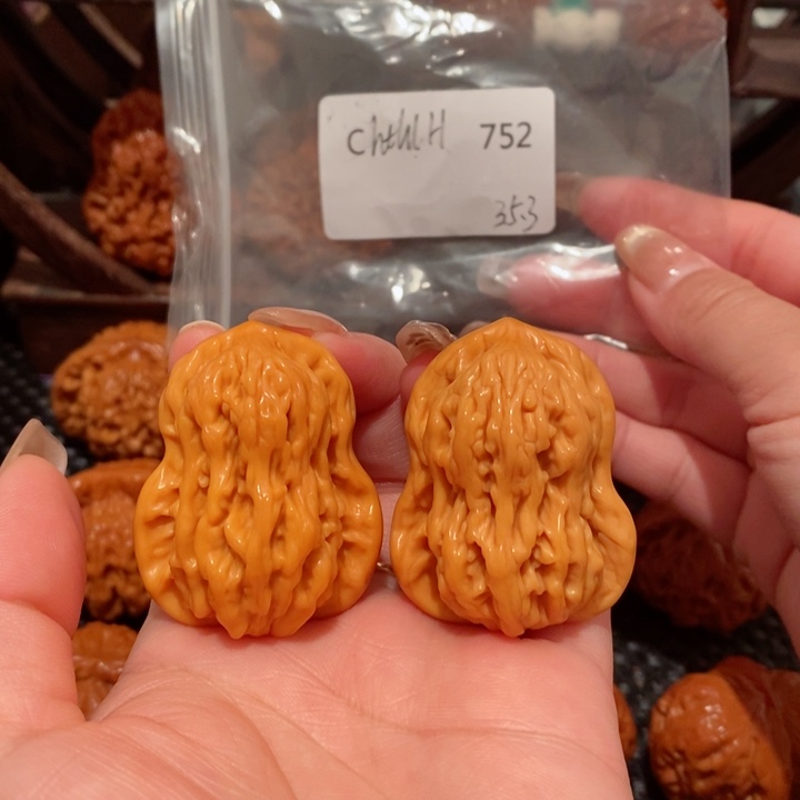 文玩核桃把件瞬*精品
