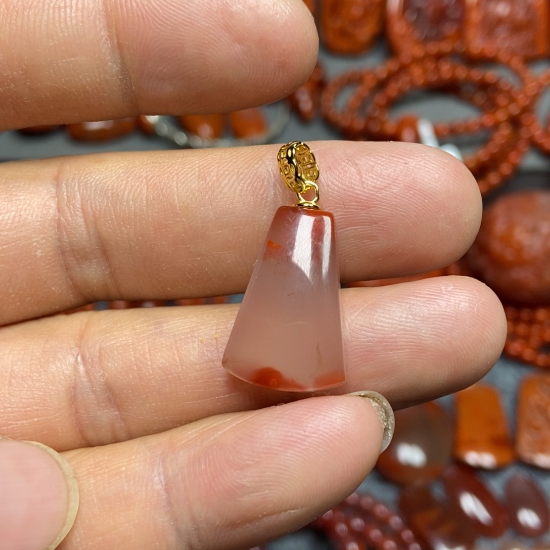 南红玛瑙吊坠(不含链)未镶嵌