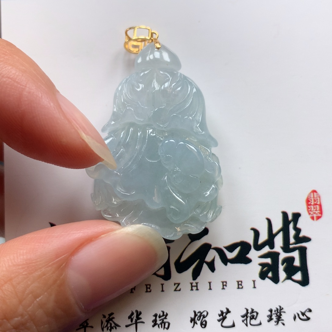 翡翠颈饰18K金镶嵌翡翠白菜 纳百财