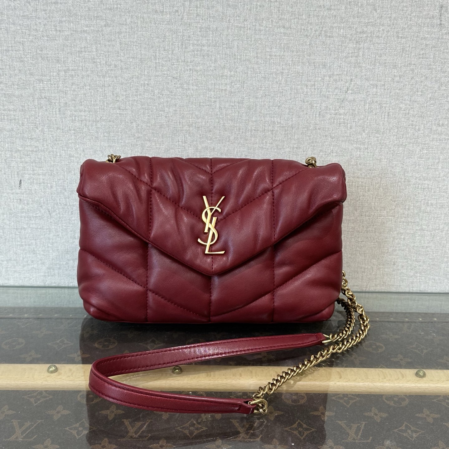 95新 YSL/圣罗兰 LOULOU系列红金单肩斜挎云朵泡芙包 20247