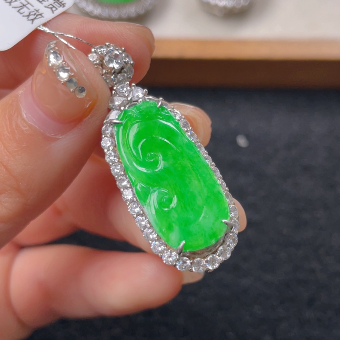 翡翠颈饰银S925镶嵌b h h h b h