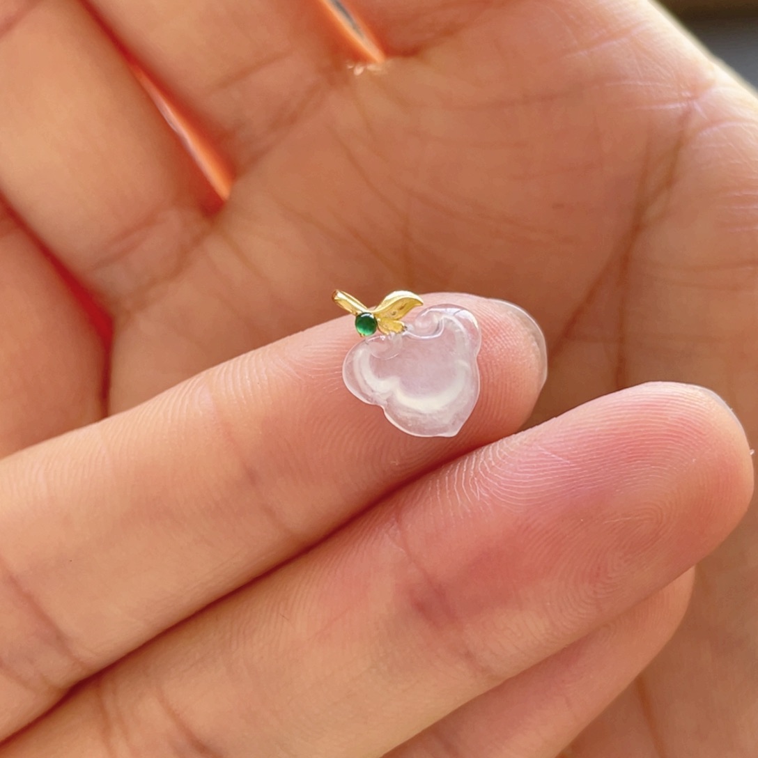 翡翠颈饰未镶嵌小如意头